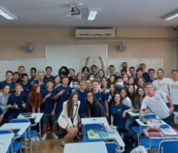 Ex-aluna da Barão, realiza palestra sobre Empreendedorismo no Projeto de Vida para os estudantes do Terceirão